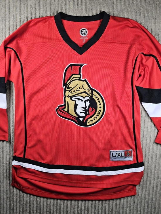NHL Other - Ottawa Senators NHL Hockey Jersey Size L/XL Youth Red. Small Snag On Back